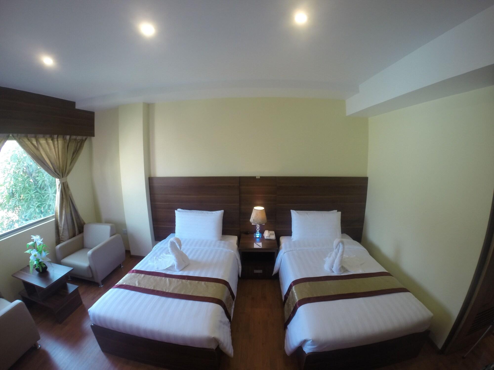 Silver Green Hotel Yangon Ngoại thất bức ảnh