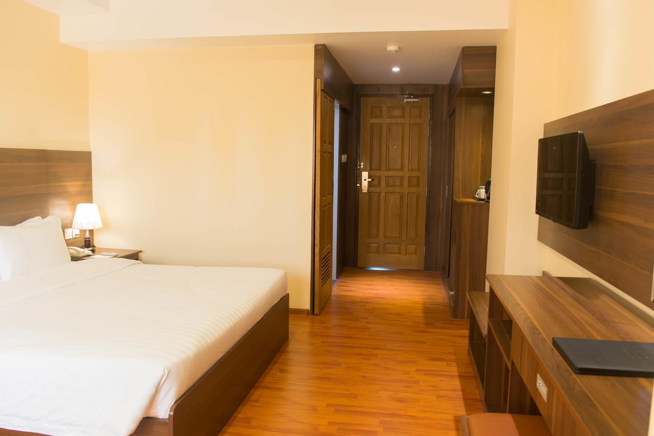 Silver Green Hotel Yangon Ngoại thất bức ảnh
