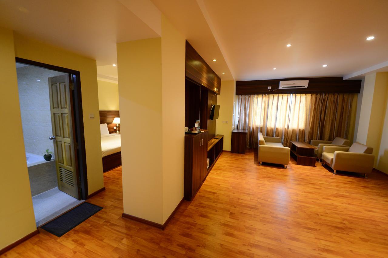Silver Green Hotel Yangon Ngoại thất bức ảnh
