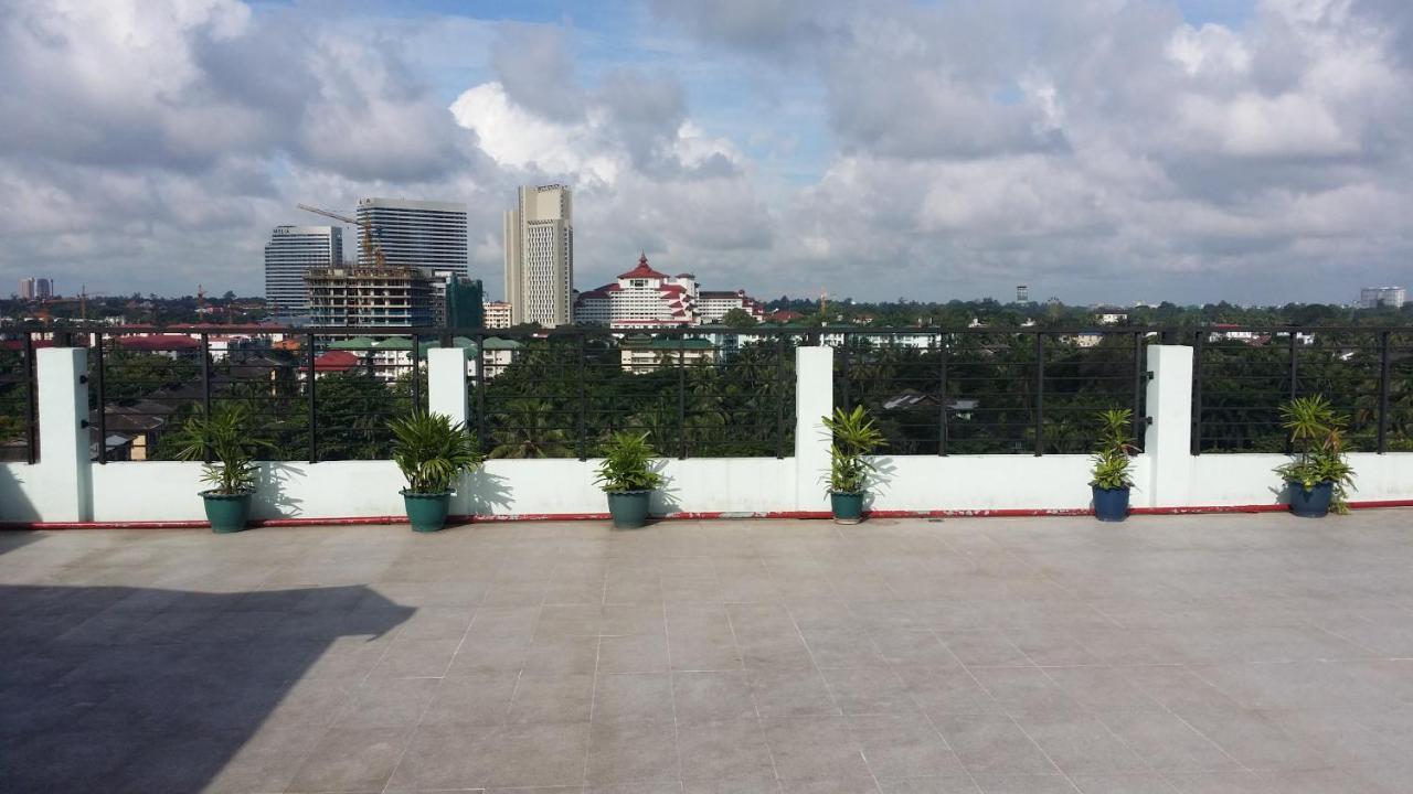 Silver Green Hotel Yangon Ngoại thất bức ảnh