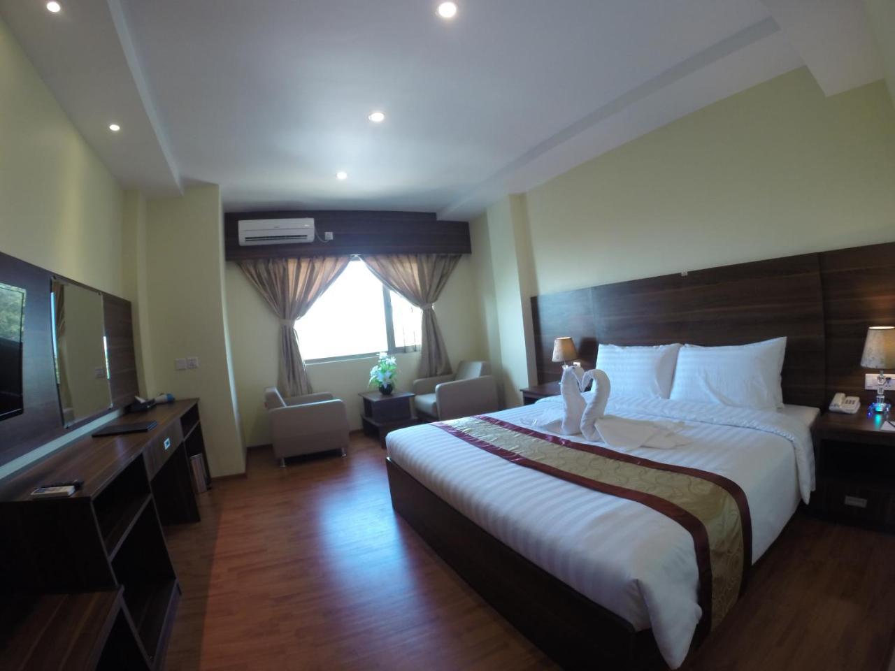 Silver Green Hotel Yangon Ngoại thất bức ảnh